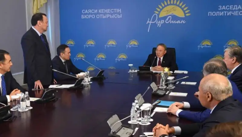 Нурсултан Назарбаев принял участие в заседании Бюро политсовета партии «Нур Отан»