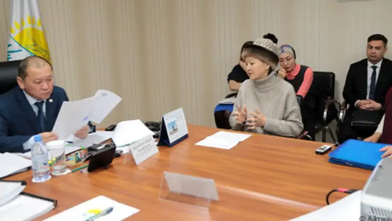 Министр более пяти часов принимал граждан в партии Nur Otan