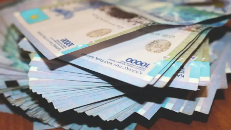 Аким поселка Качар подозревается в хищении 1,4 млн тенге