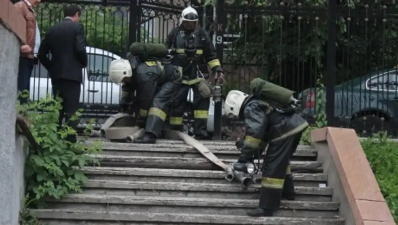 Огнеборцы ДЧС Алматы провели учения в здании Национальной библиотеки РК