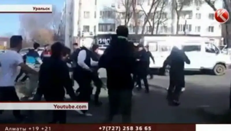 В Уральске после массовой драки задержали актюбинских болельщиков