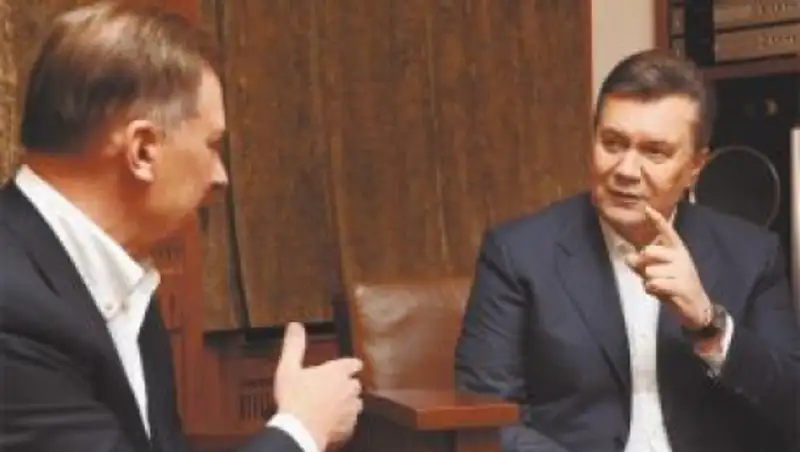 Янукович назвал ответственного за ситуацию в Донбассе