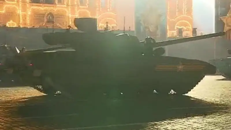 Репетиция Парада Победы: рассекреченная техника прошла по Красной площади