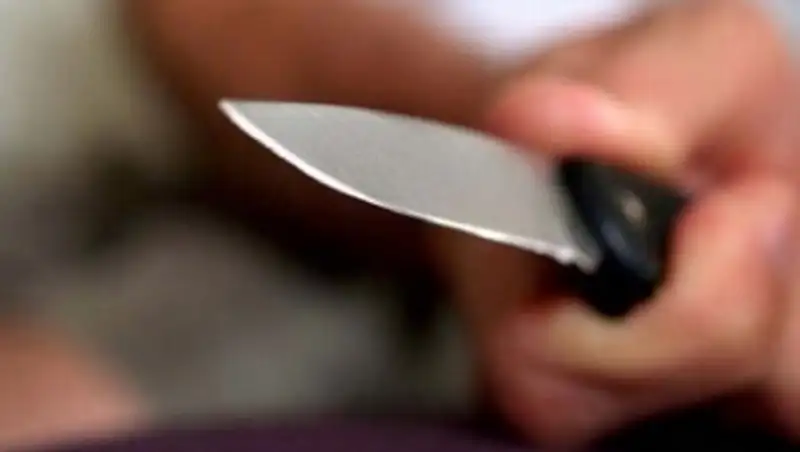 В Алматинской области участковый инспектор ранен ножом собственной женой