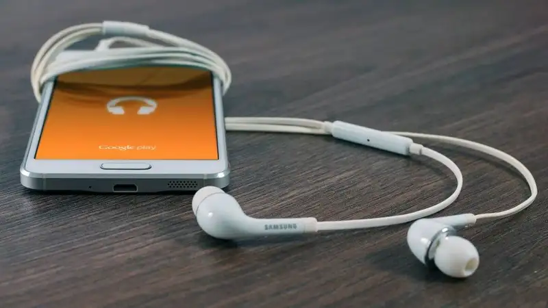 Эксперт рассказал, как смартфоны прослушивают пользователей