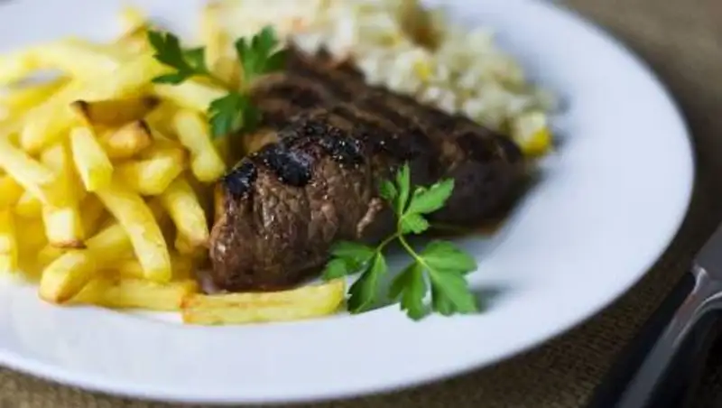 Диетолог назвала опасные сочетания продуктов