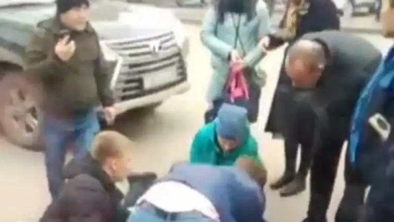 Lexus сбил женщину в Костанае