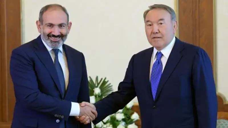 Назарбаев затронул вопросы трудовой миграции между Казахстаном и Арменией
