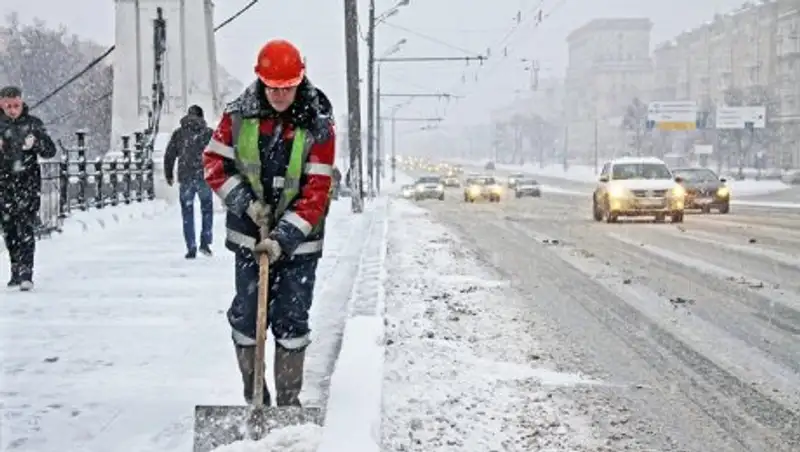В Алматы выпало 5 сантиметров снега