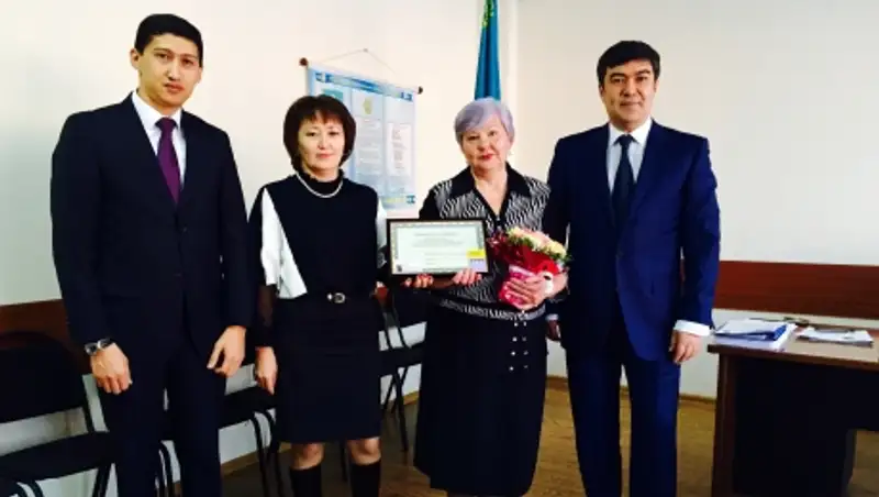 В Алматы пенсионер получил 100 бесплатных поездок по карте "Онай"