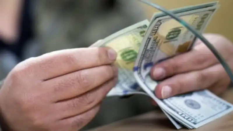 Тенге продолжает укрепляться