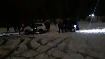 Нива провалилась под лед, Павлодар, фото - Новости Zakon.kz от 27.02.2022 16:48