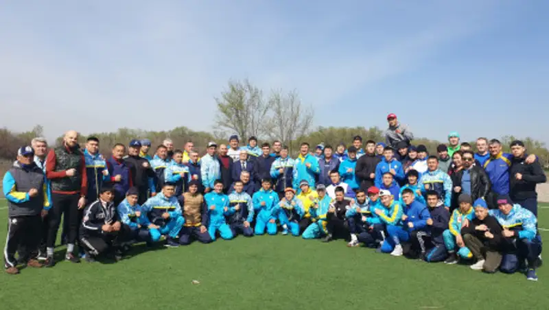 Олимпийские чемпионы дали советы казахстанским боксерам