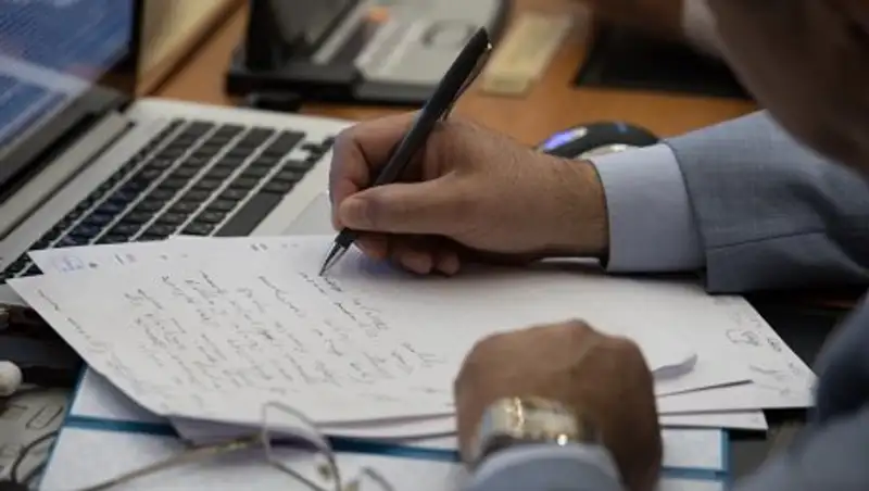 Не отвечающих на запросы СМИ чиновников будут наказывать