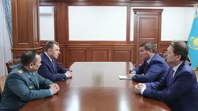 Нурлыбек Налибаев встретился с министром ЧС, фото - Новости Zakon.kz от 17.11.2022 16:16