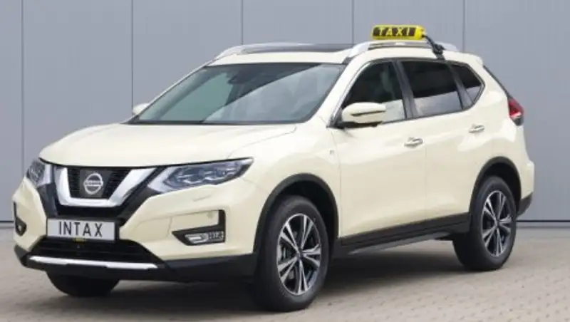 Кроссовер Nissan X-Trail превратили в такси