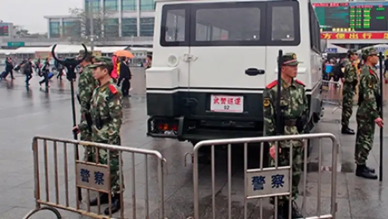 В Китае неизвестный ранил ножом пять человек