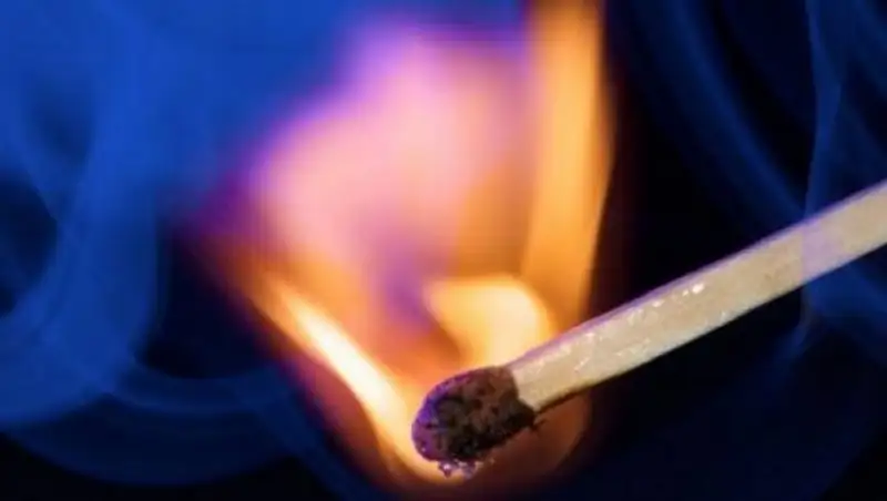 В торговом центре Павлодара мужчина пытался покончить с собой