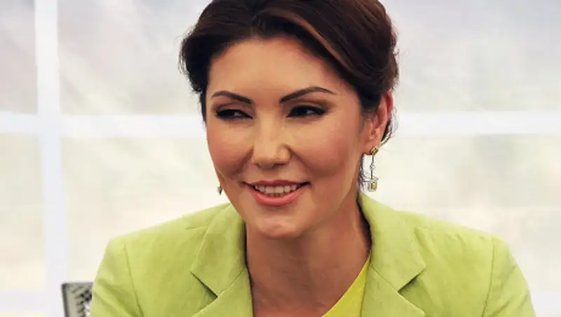 С гордостью ношу фамилию отца - Алия Назарбаева поздравила казахстанцев