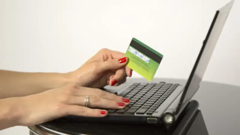 Имя Хабиба Нурмагомедова использовали для обмана казахстанцев