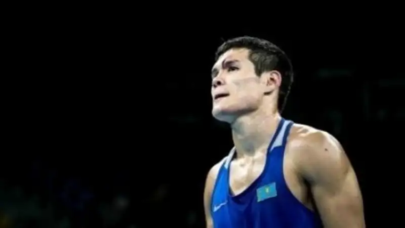 Данияр Елеусинов подписал контракт с американской менеджерской компанией