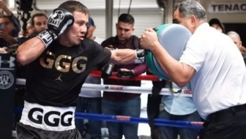 Почему Головкин может зря дожидаться боя с Канело