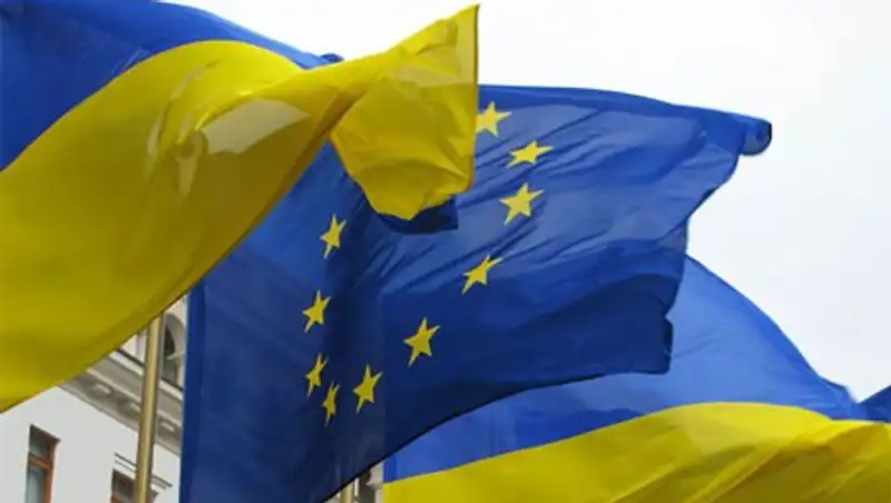Евросоюз пока не закрывает двери для Украины, фото - Новости Zakon.kz от 26.11.2013 20:03