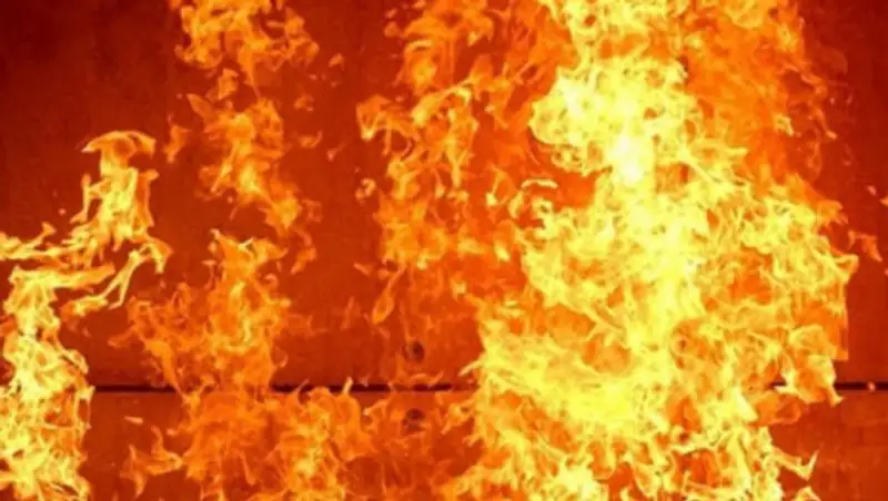 Как себя вести при пожаре в общественном месте