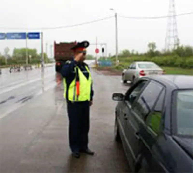 В Комитете дорожной полиции предлагают поощрять водителей не нарушающих ПДД , фото - Новости Zakon.kz от 15.11.2012 20:55