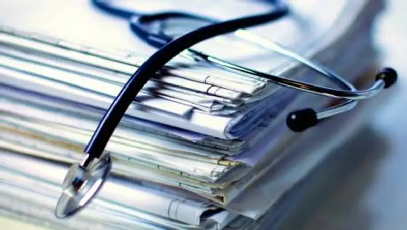 Навести порядок в сфере лицензирования медицинской деятельности попросил депутат Турганов