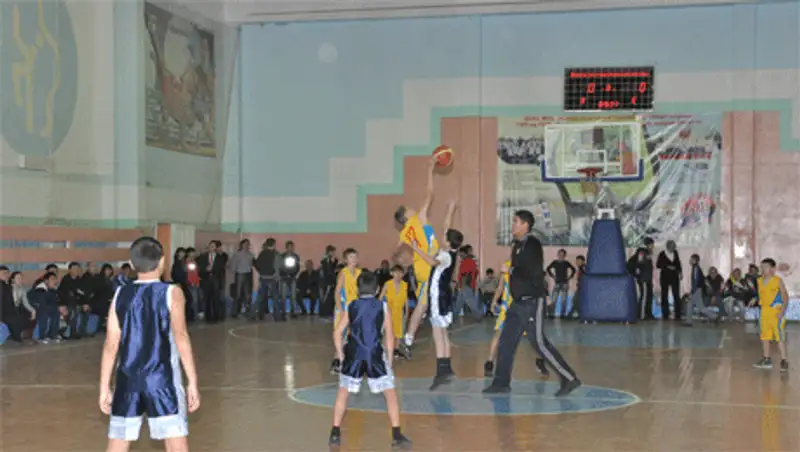 В Кокшетау состоялся первый региональный турнир по баскетболу