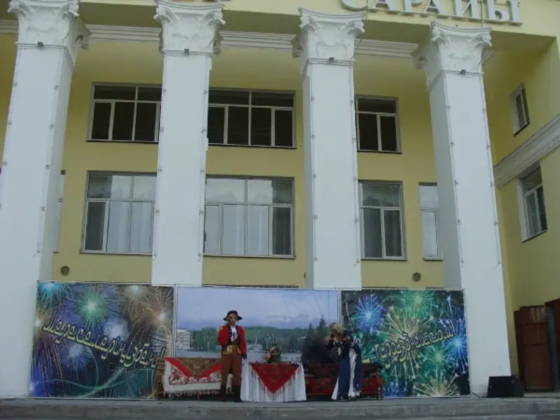 В Риддере прошел театрализованный концерт, посвященный10-летию переименования города В Риддере прошел театрализованный концерт, посвященный10-летию переименования города, фото - Новости Zakon.kz от 02.07.2012 18:54