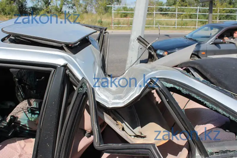 Крупное ДТП произошло сегодня утром в Алматы на Восточной объездной (фото) Крупное ДТП произошло сегодня утром в Алматы на Восточной объездной (фото), фото - Новости Zakon.kz от 22.08.2013 19:51