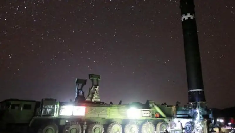 Северная Корея опубликовала фотографии пуска Hwasong-15