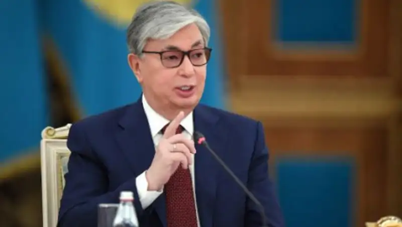 Токаев поздравил Шарля Мишеля с избранием на пост председателя ЕС