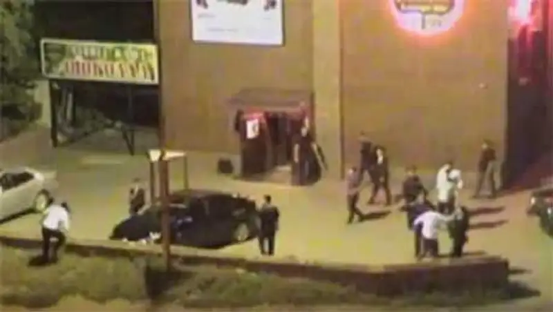 У ночного клуба в Павлодаре произошла массовая драка  