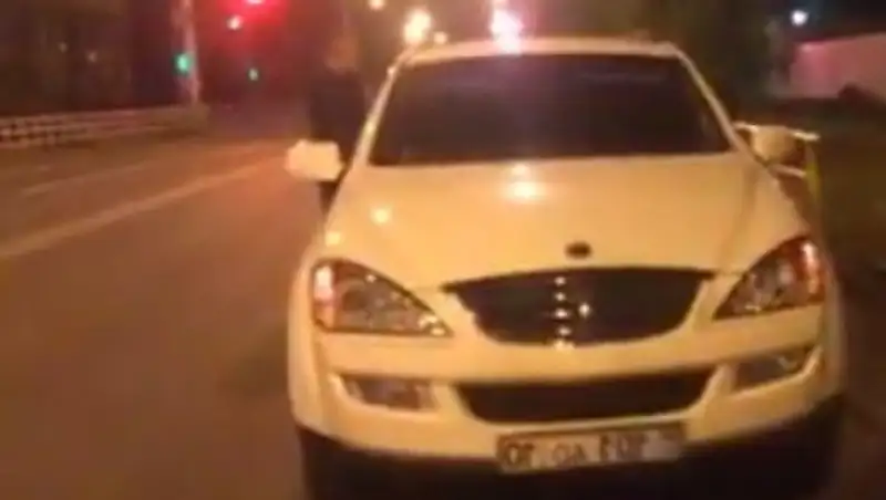 В Костанае чиновников уличили в использовании служебных авто в личных целях