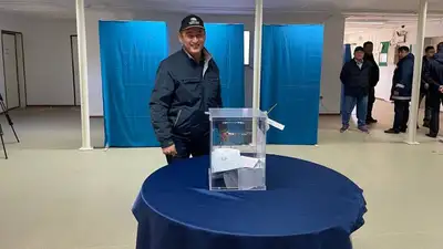 На Тенгизском месторождении развернули 15 выездных пунктов для голосования, фото - Новости Zakon.kz от 19.03.2023 14:20