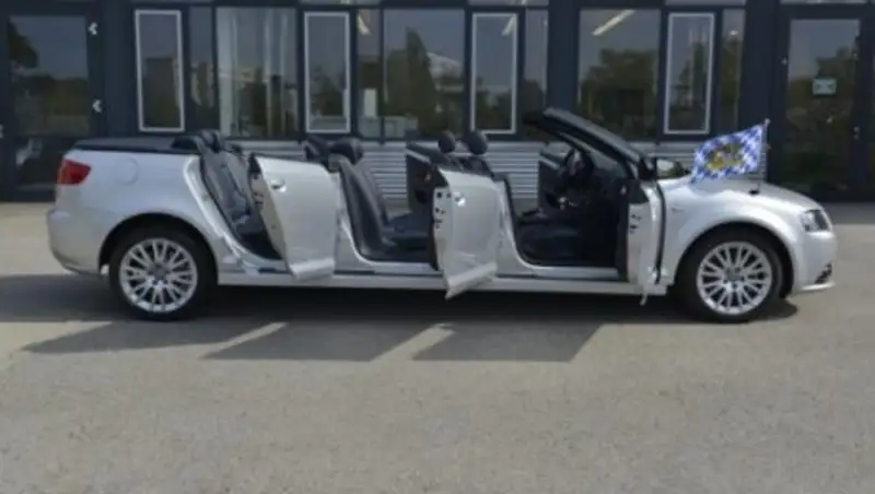 Немецкая компания Audi показала шестидверный кабриолет