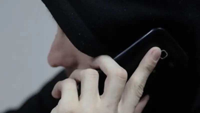 Узбекистанец разыгрывал спектакль и обманывал жителей Усть-Каменогорска