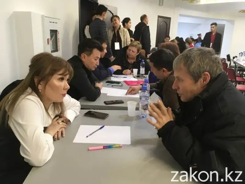 Тысячи казахстанцев получили помощь в рамках акции «Народный юрист», фото - Новости Zakon.kz от 25.11.2019 14:03