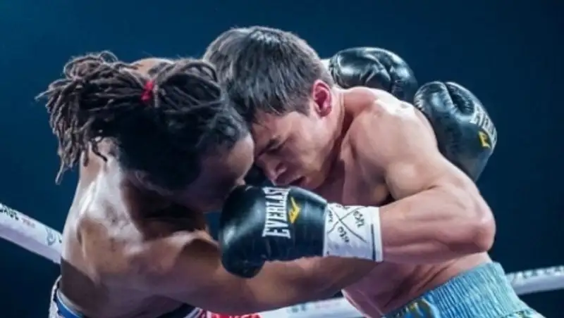 Второй бой Батыра Джукембаева на профи-ринге не был засчитан