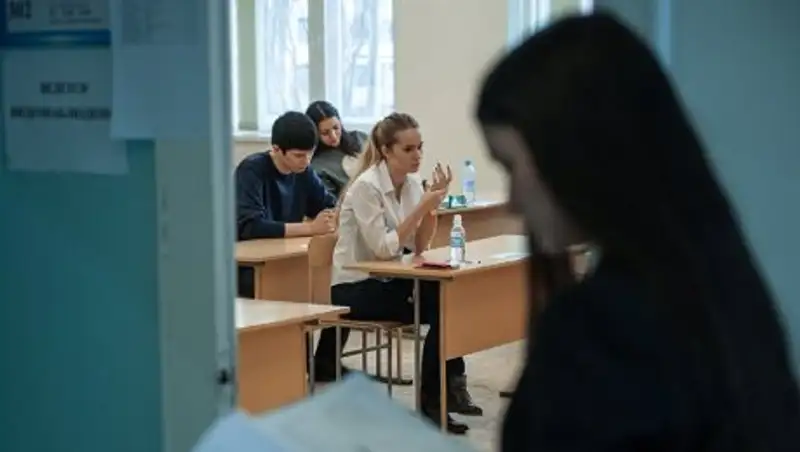 МОН проверит школы, где обладатели знаков "Алтын белгы" плохо сдали ЕНТ