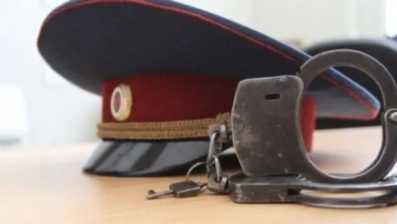 В Актобе осуждены мошенники в погонах