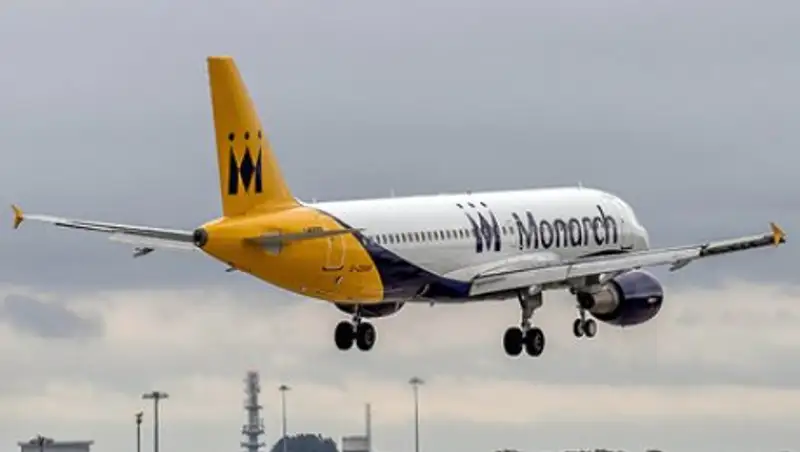 Почти 900 тысяч человек пострадали от краха британской авиакомпании