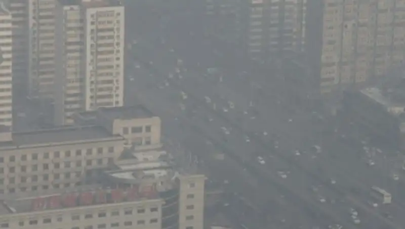 Пекин утопает в густом смоге