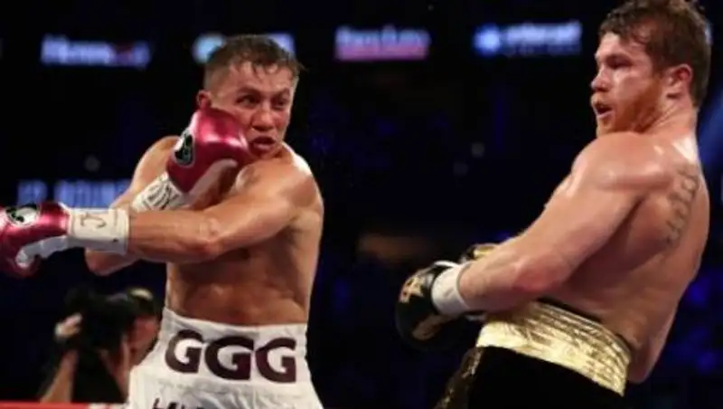 "Канело" опасается поражения от Головкина даже в его 39 лет