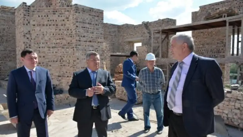 В Кокшетау активно благоустраивают дворовые территории