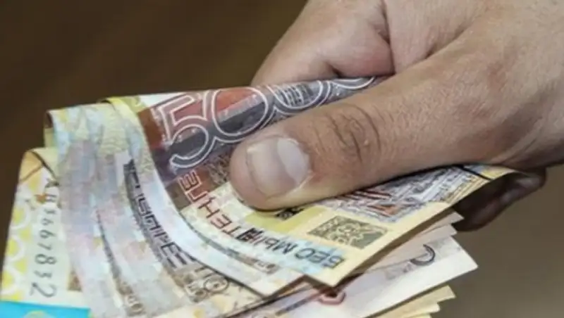 В ВКО крупным штрафом наказан госавтоинспектор, выдавший права за взятку 