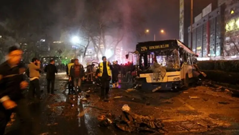 Число жертв теракта в центре столицы Турции возросло до 27